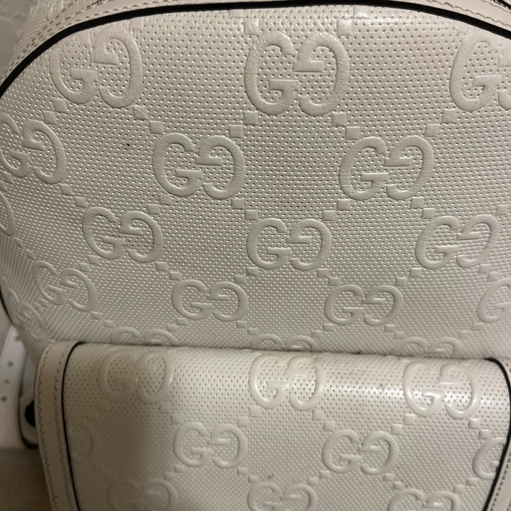 Gucci Backpack! - Picture 5 of 16